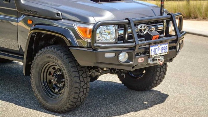 Toyota Land Cruiser 6x6 - 04